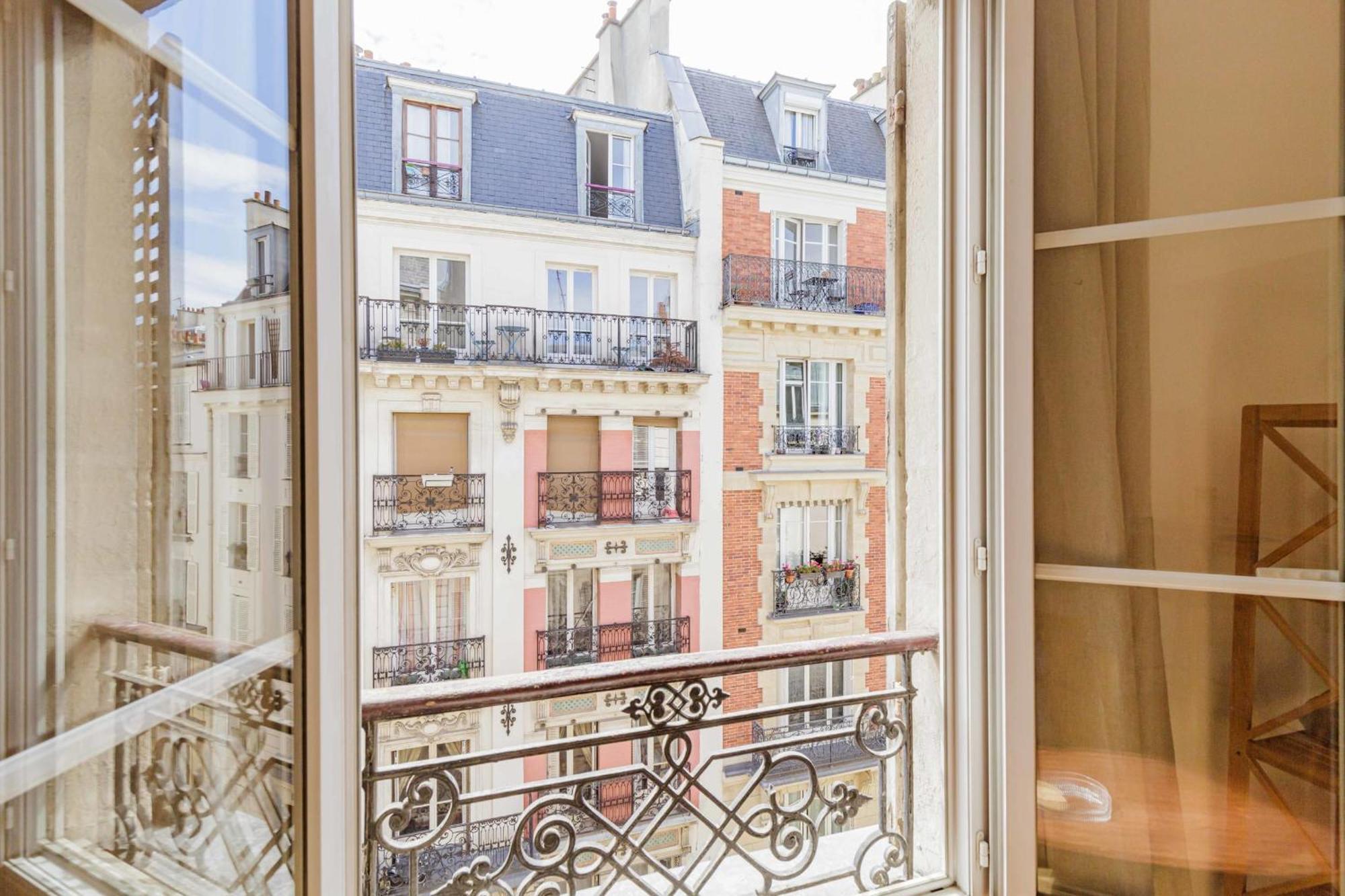 Beautiful Bright In 17eme * Paris